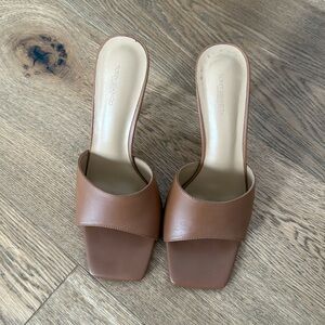 Tony Bianco Flora Mule